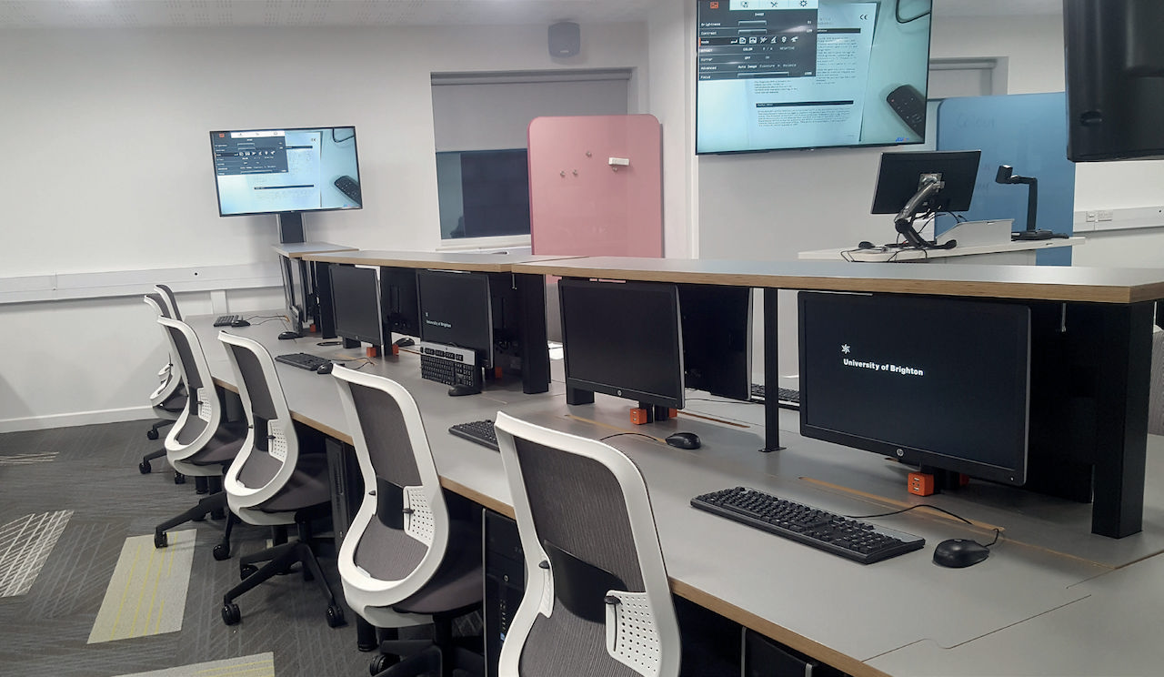 desk3 i-rise classroom University of Brighton